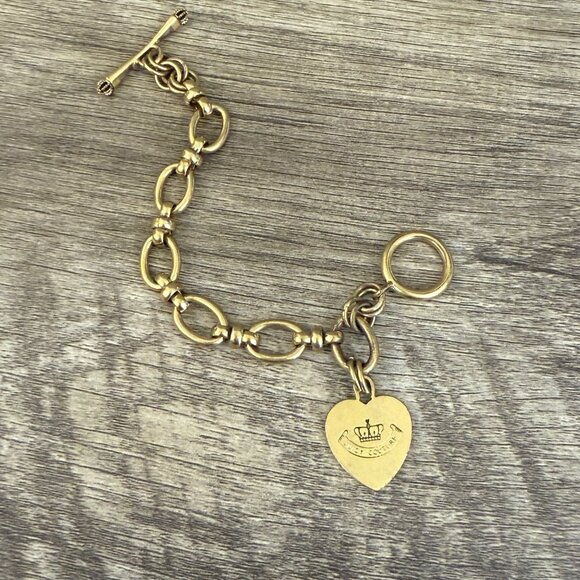 VTG Juicy Couture Gold-Tone Link Bracelet With Heart Charm & Engraved Design - Picture 6 of 7
